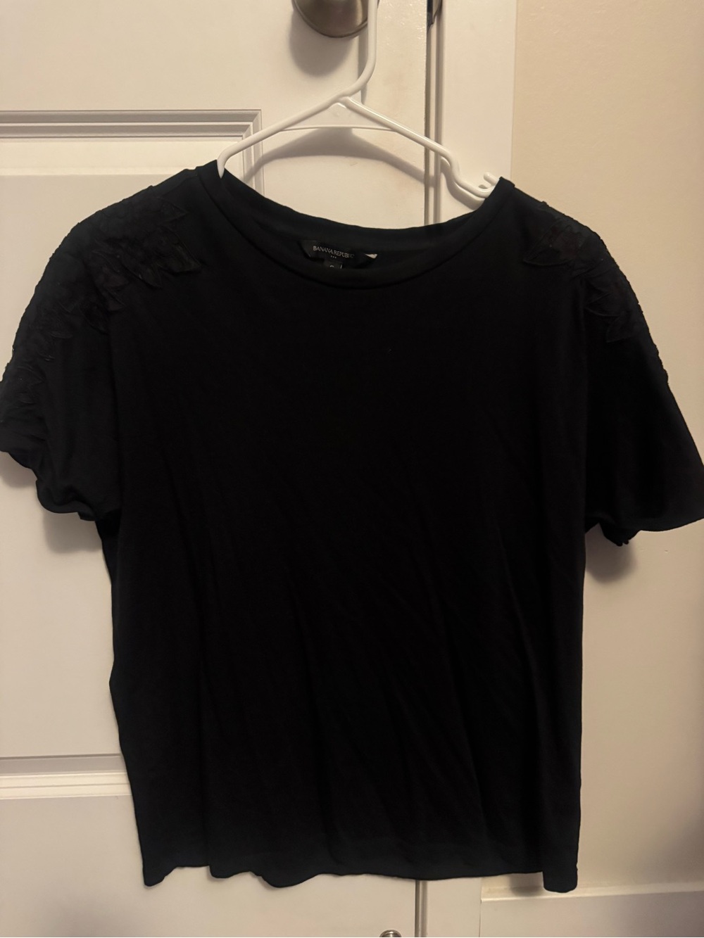 Banana Republic Black Short Sleeve Tee with Shoulder Applique
